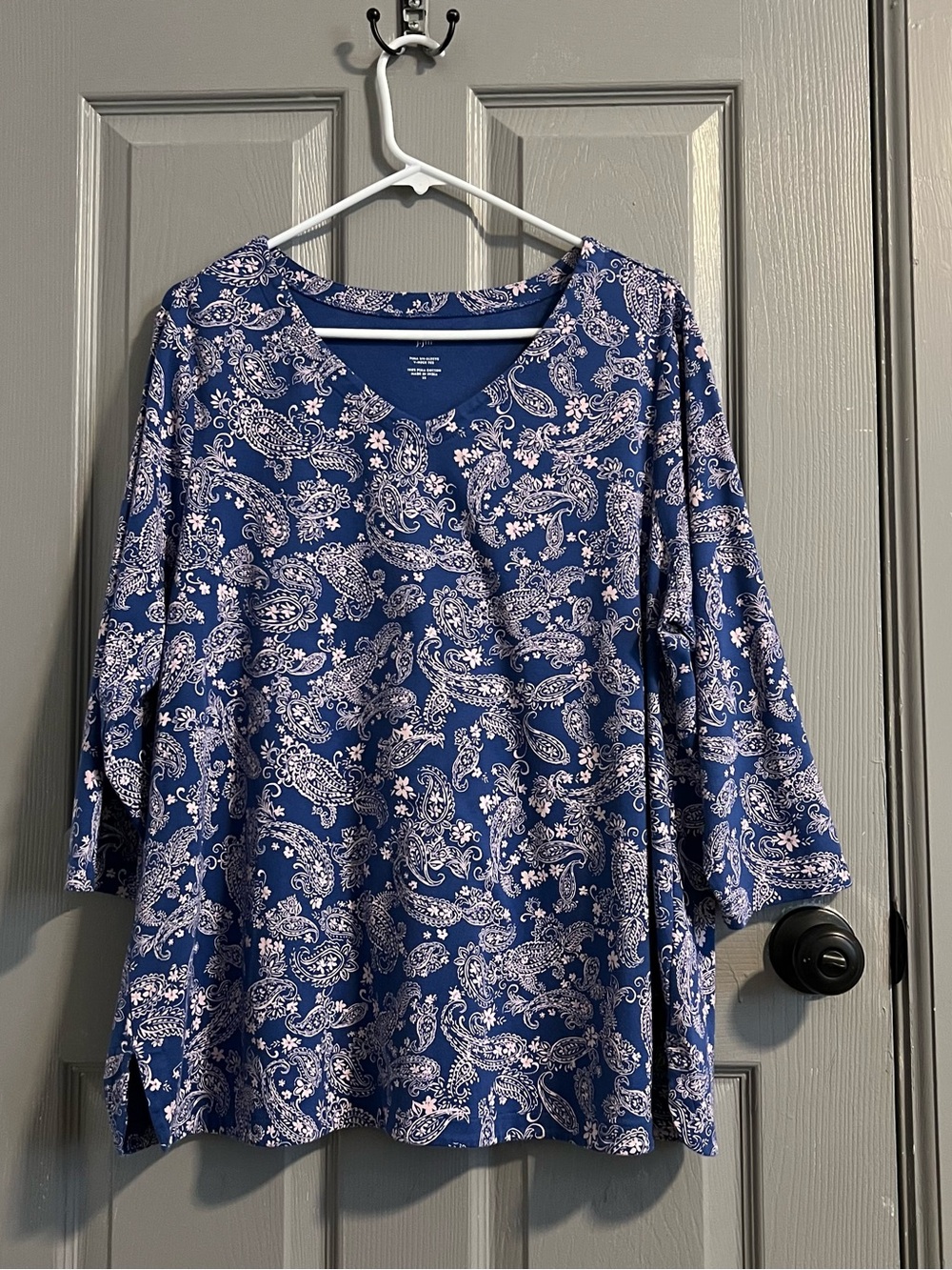 J. Jill Blue Ivory Paisley Pima 3/4 Sleeve V-Neck Tee Casual Elevated